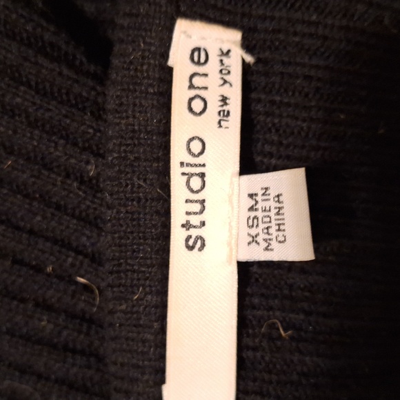 Very Nice Winter Sweater Dress - Picture 2 of 2